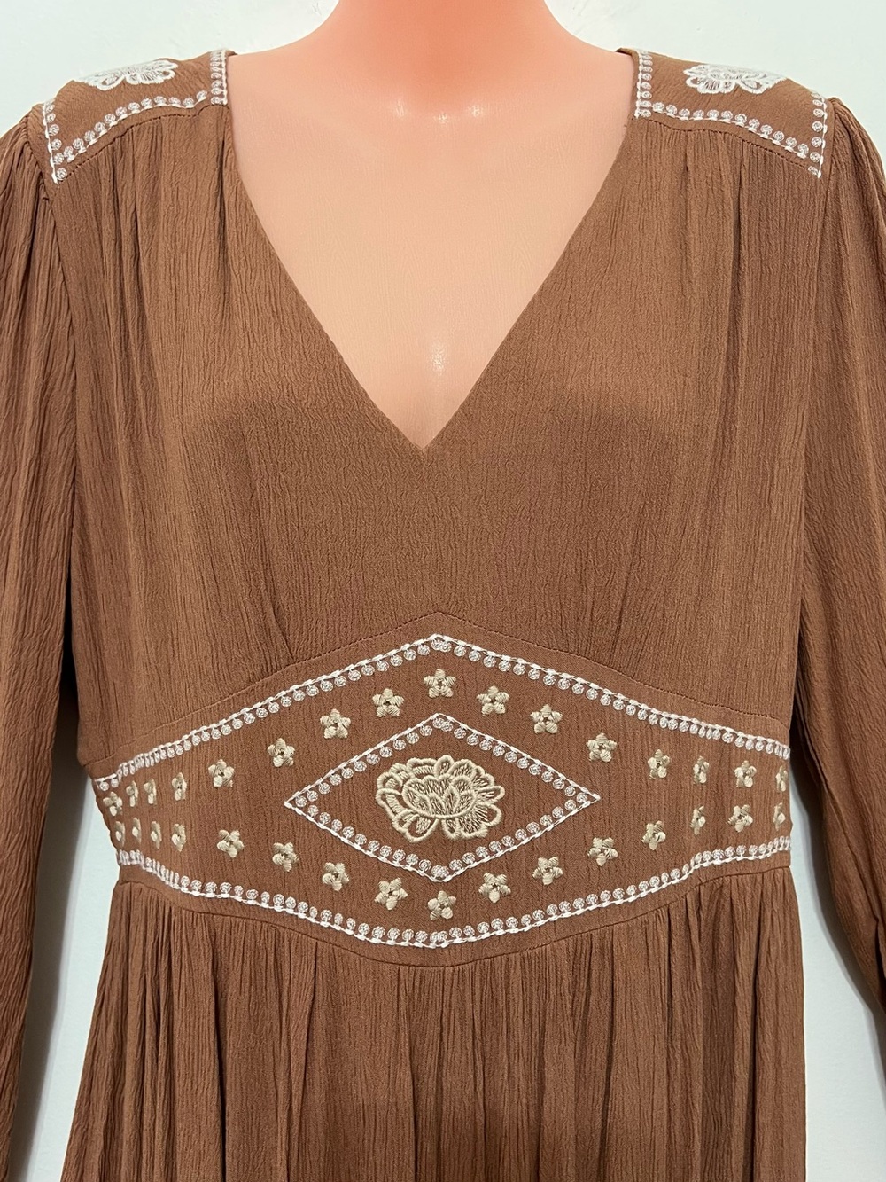NWT In Loom Brown Embroidered Maxi Dress Western Boho Prairie Flowy Cowgirl Chic - Picture 3 of 12